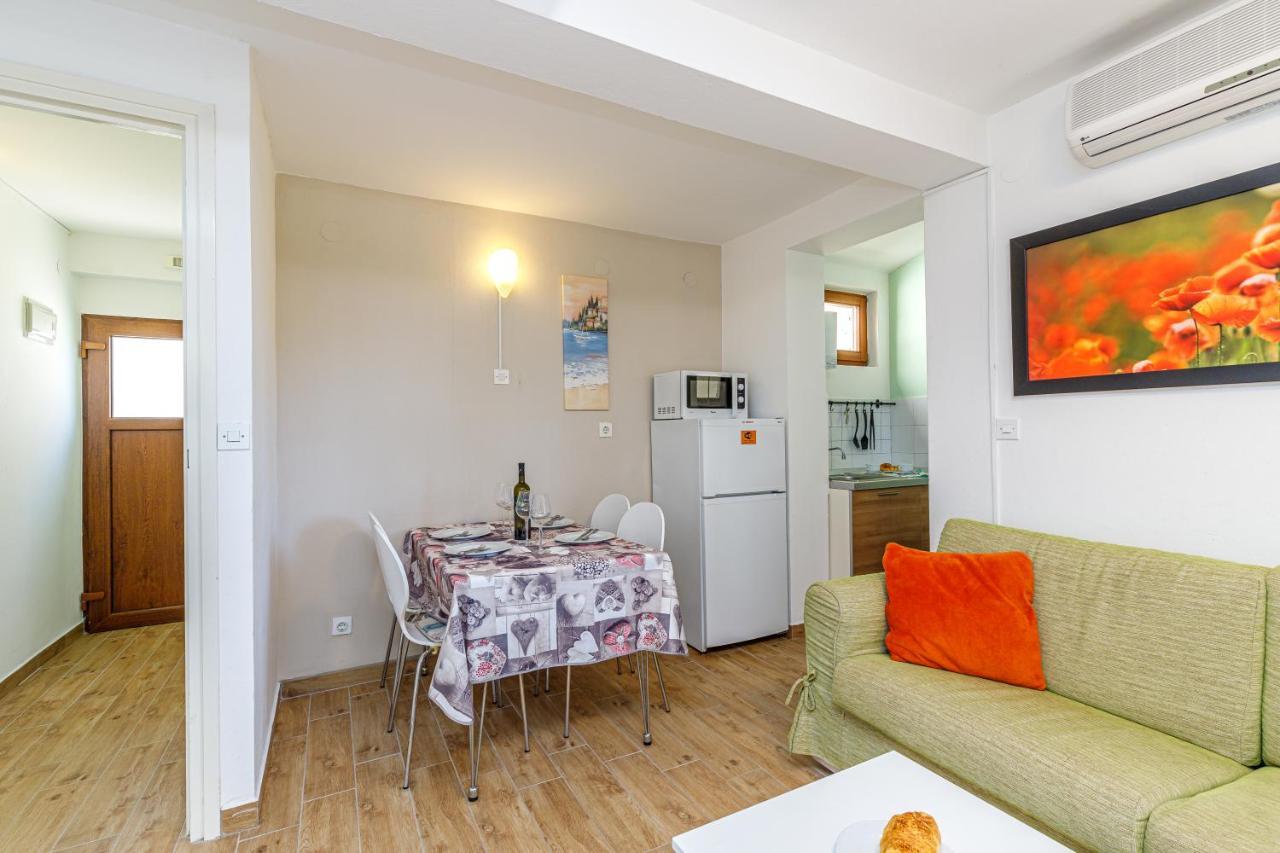 Al Mare Apartments Rovinj Extérieur photo
